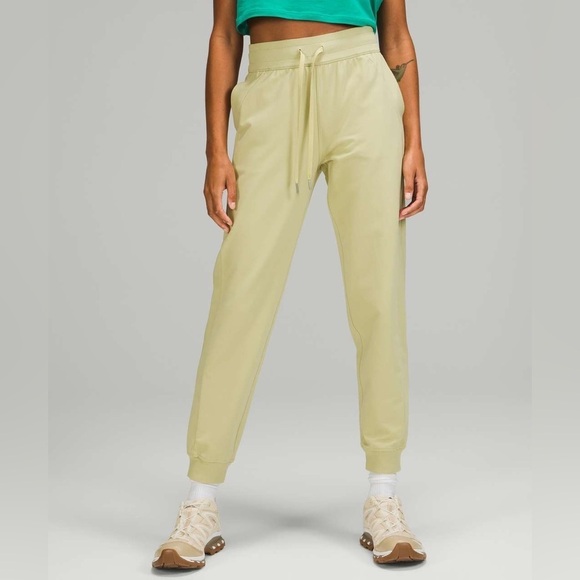 Lululemon Scuba High-Rise French Terry Jogger Size 10 - Picture 2 of 15